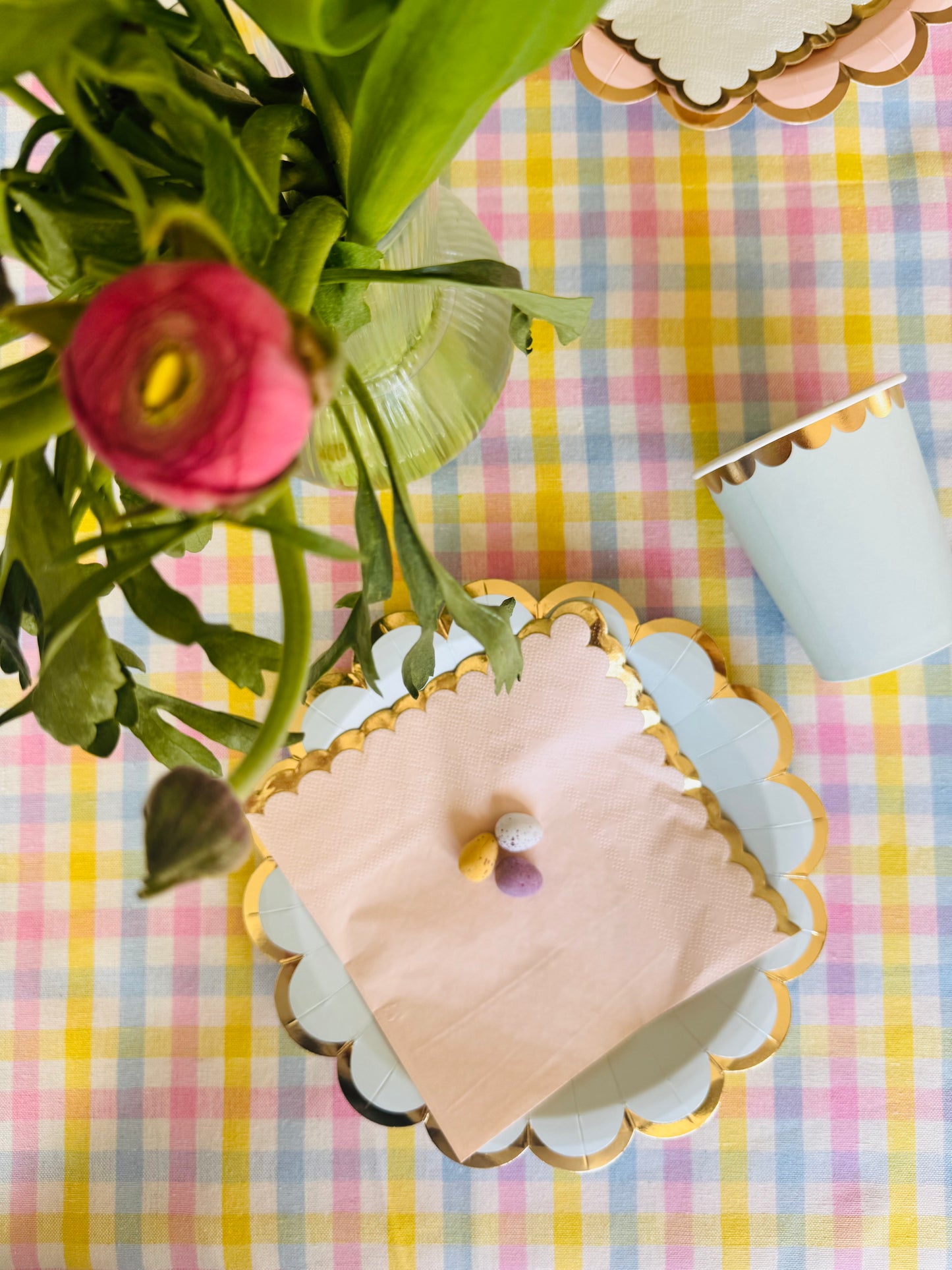 Pastel party tableware