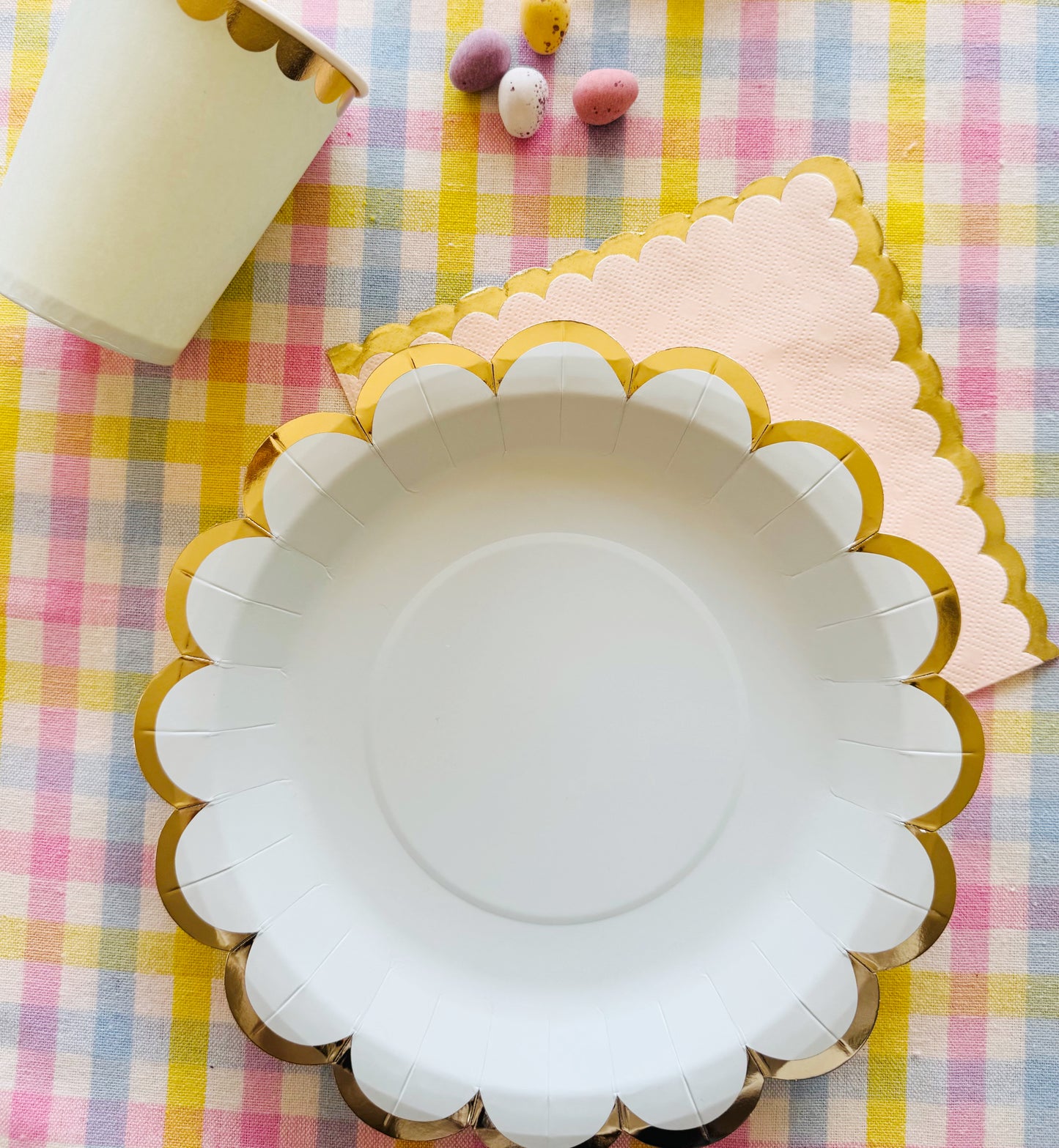 Pastel party tableware