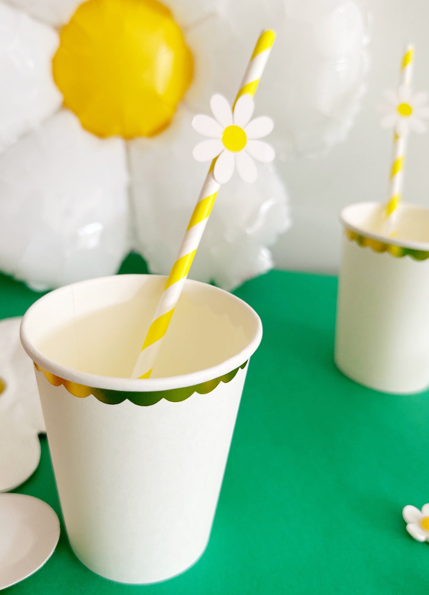 White gold foil scalloped paper cups