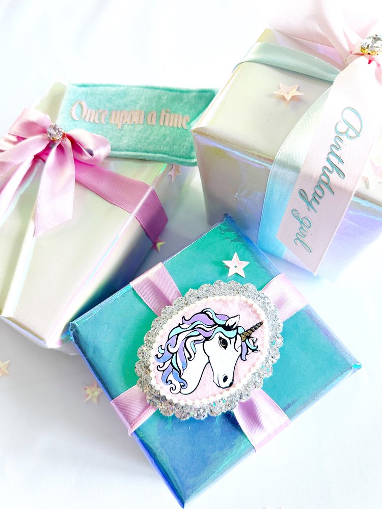 Unicorn cameo badge