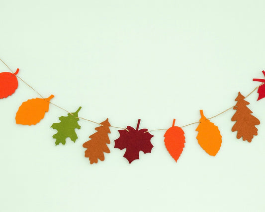 Autumn toned felt leaf garland 