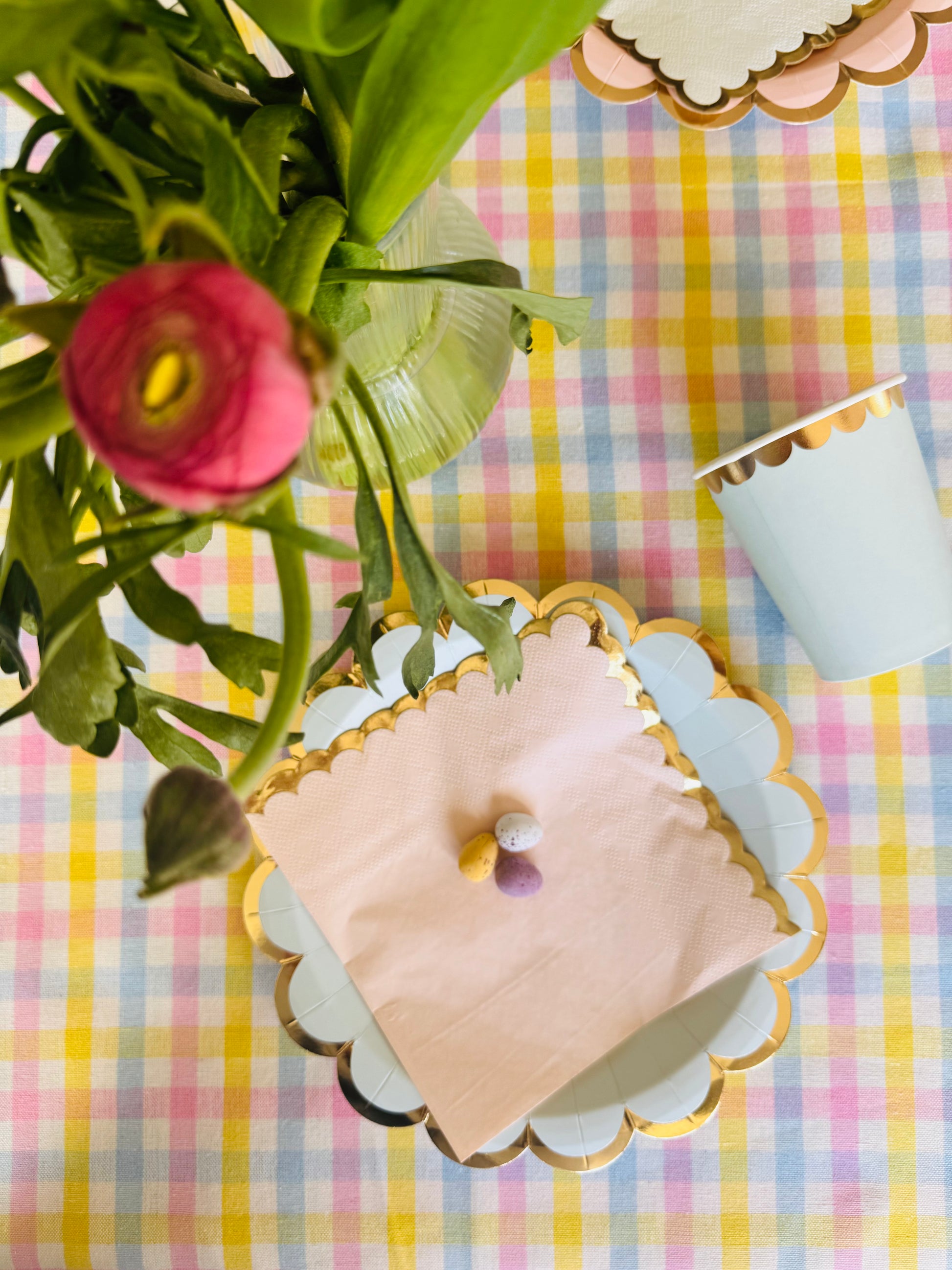 Pastel party tableware
