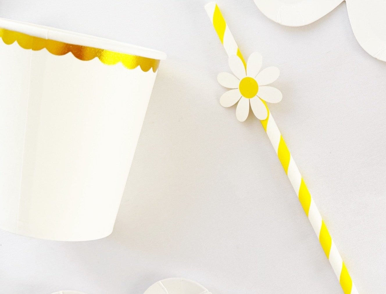 Yellow white striped daisy straws